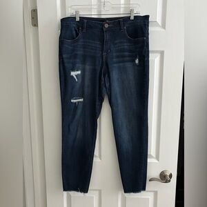 1822 Denim Women's Size 14 Blue Distressed Raw Hem Dark Wash Stretch Denim Jeans